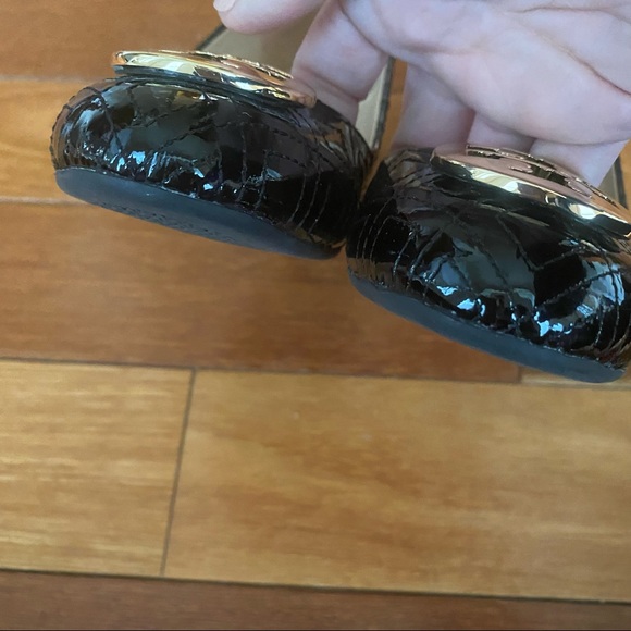 Tory Burch Black Quilted Patent Leather Quinn Wedge Sz 8 - Picture 3 of 14